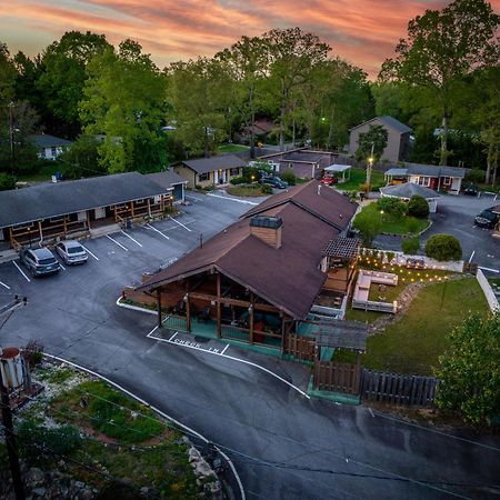 Cedarwood Inn Hendersonville Eksteriør billede