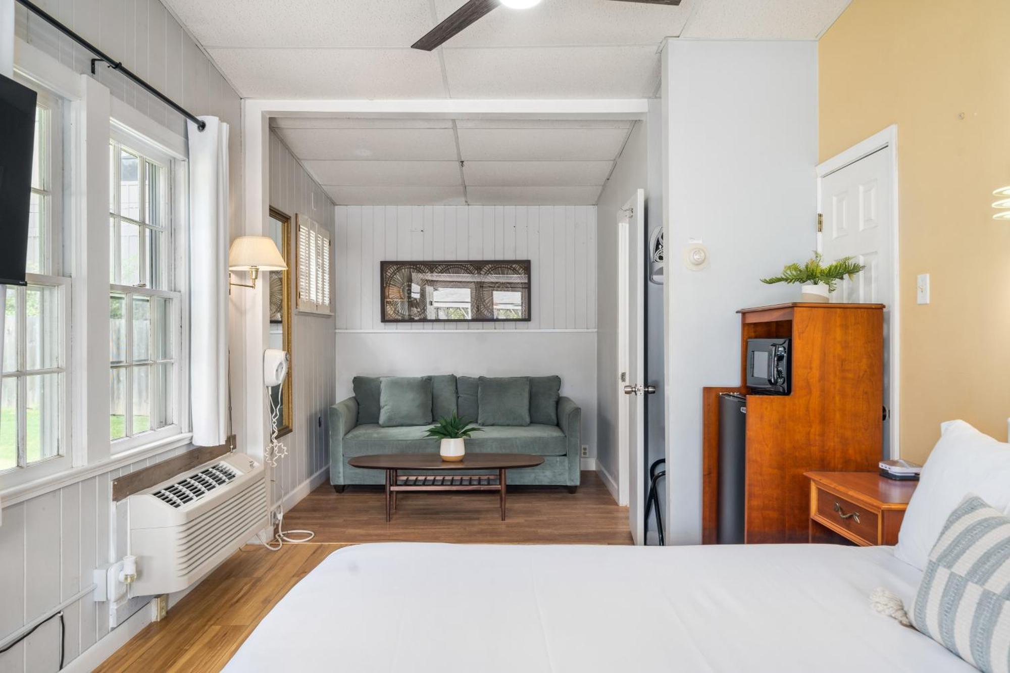 Cedarwood Inn Hendersonville Eksteriør billede