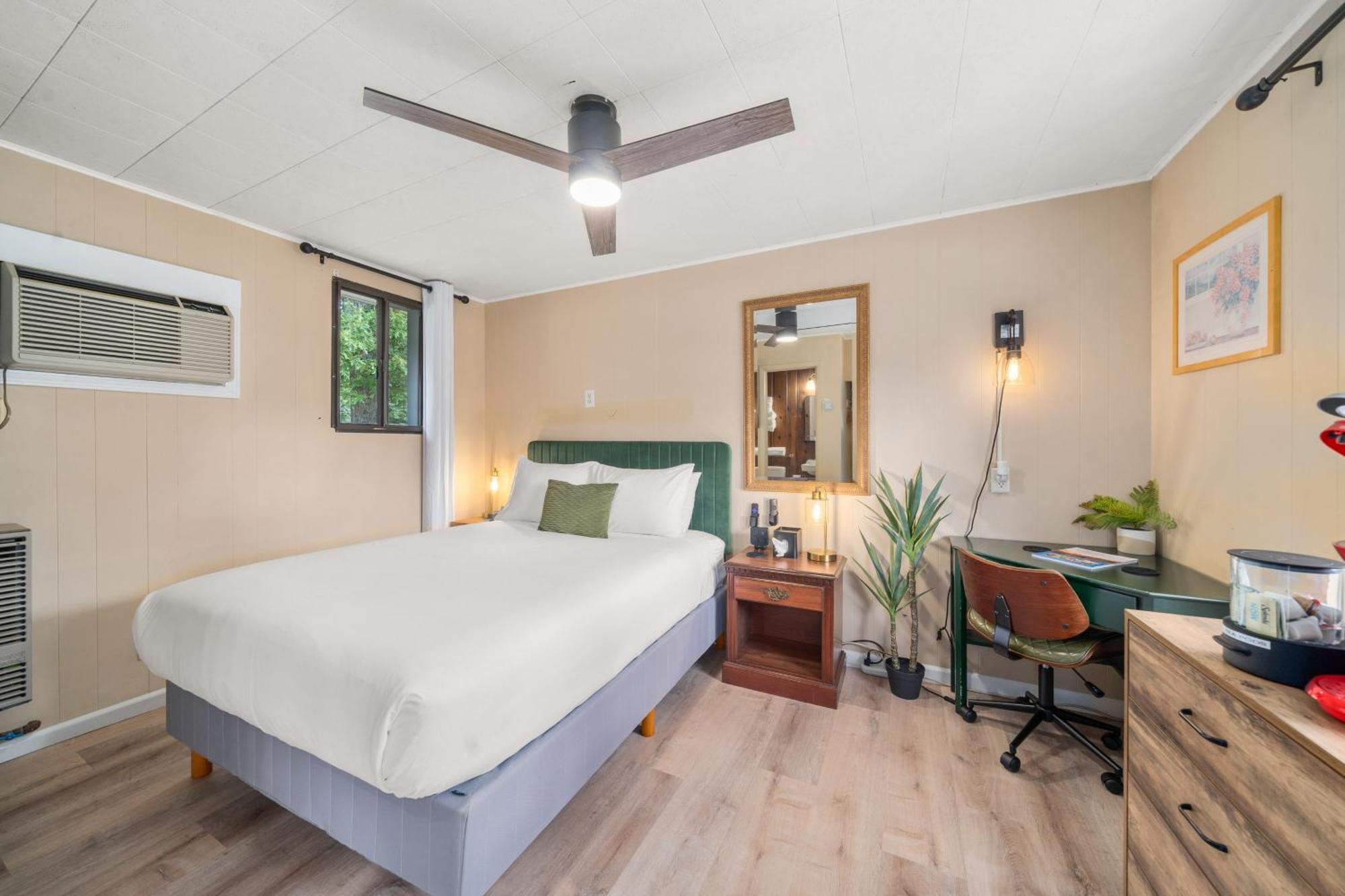 Cedarwood Inn Hendersonville Eksteriør billede