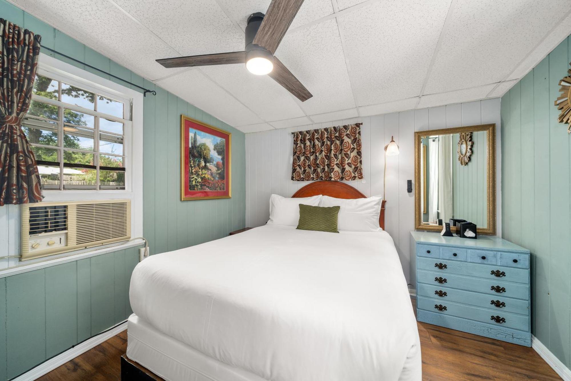 Cedarwood Inn Hendersonville Eksteriør billede