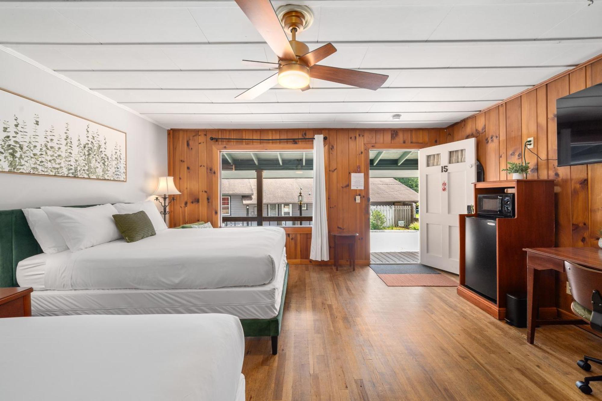 Cedarwood Inn Hendersonville Eksteriør billede