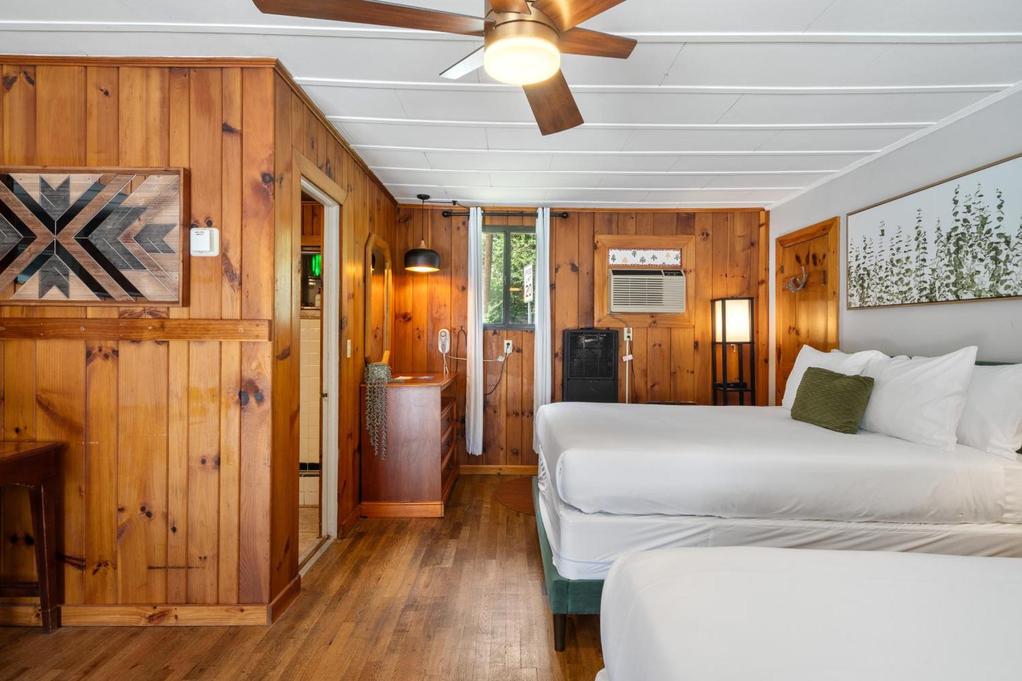 Cedarwood Inn Hendersonville Eksteriør billede