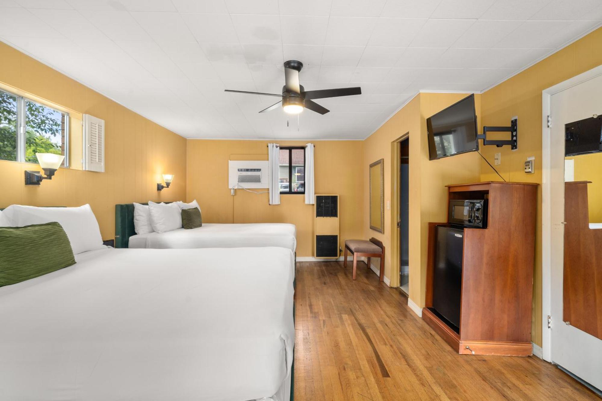 Cedarwood Inn Hendersonville Eksteriør billede