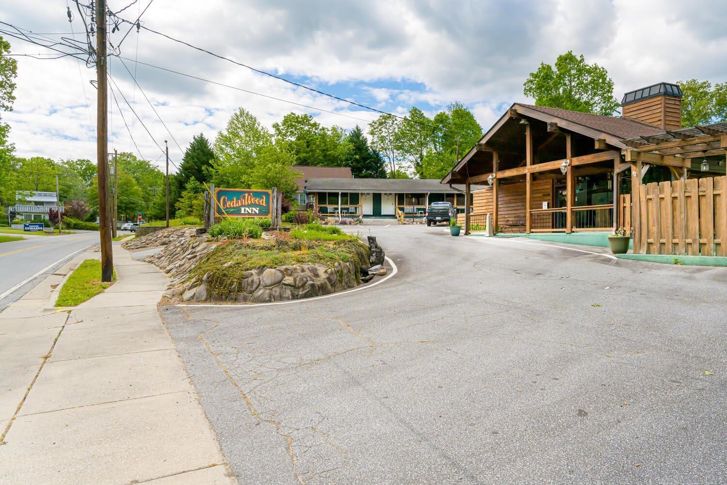 Cedarwood Inn Hendersonville Eksteriør billede