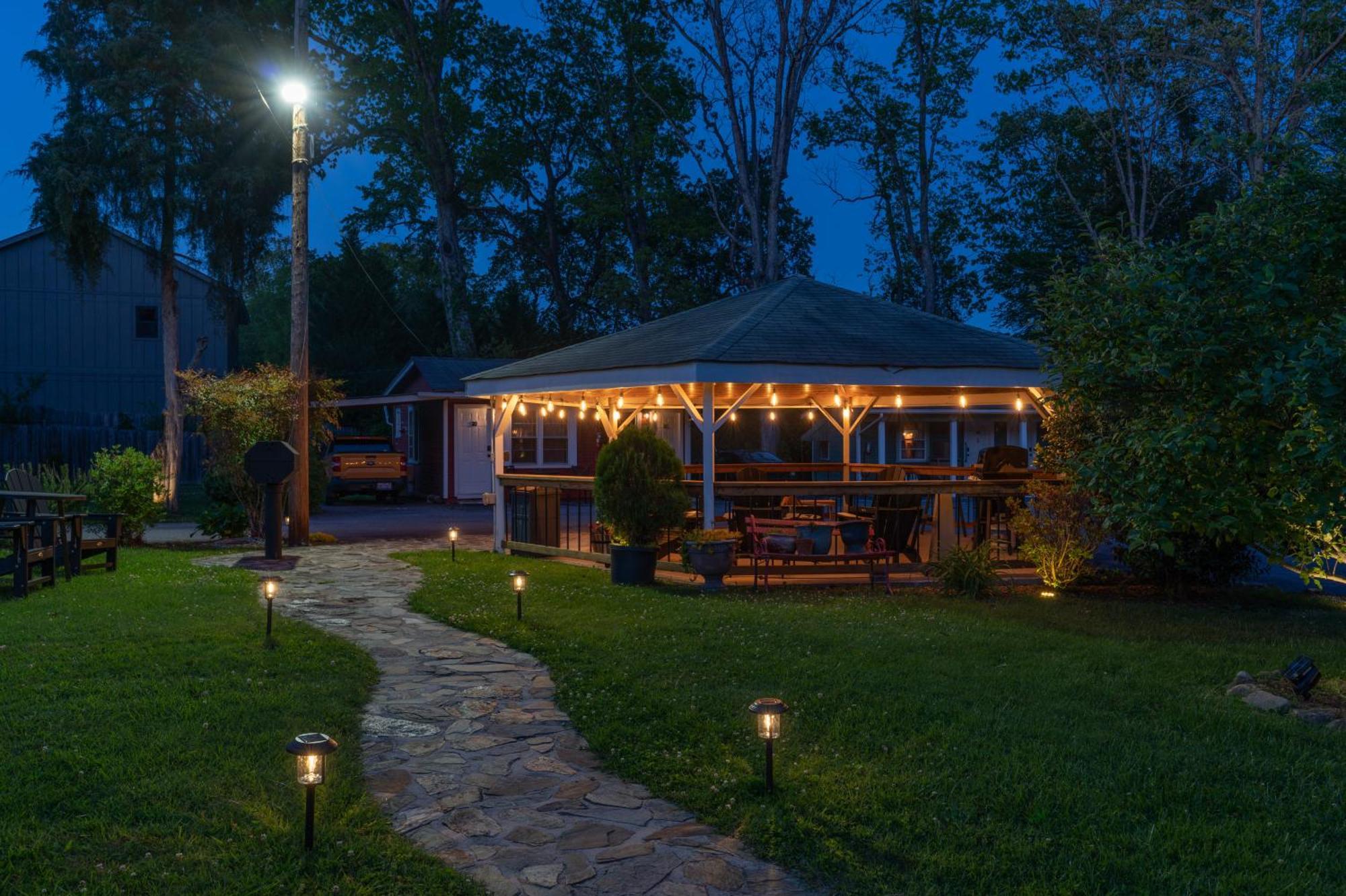Cedarwood Inn Hendersonville Eksteriør billede