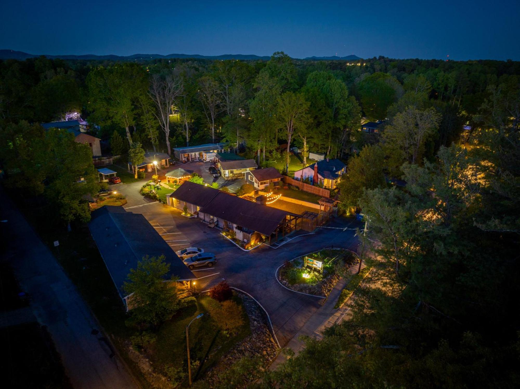 Cedarwood Inn Hendersonville Eksteriør billede