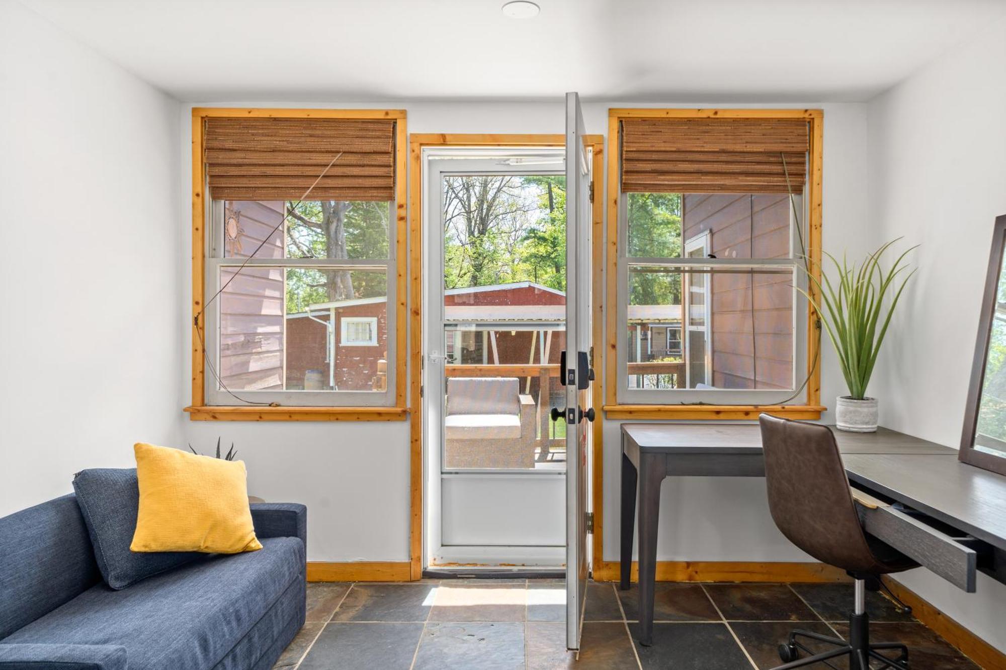 Cedarwood Inn Hendersonville Eksteriør billede